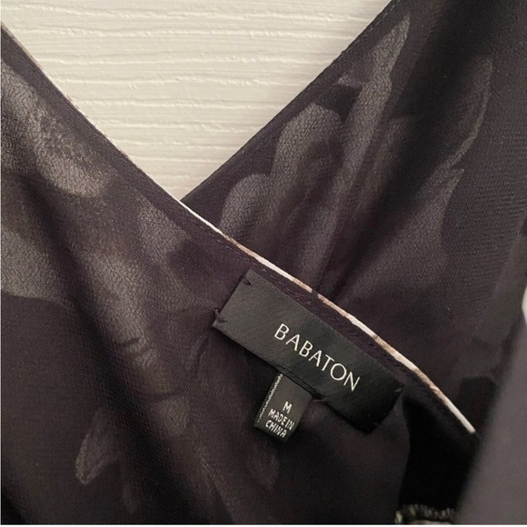 Back camisole with flower detailing - Picture 3 of 3